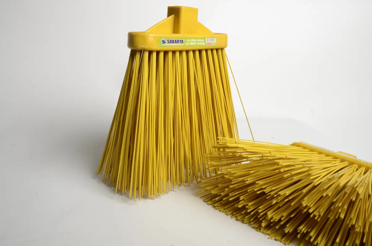 LÜX ÇÖPÇÜ SÜPÜRGESI